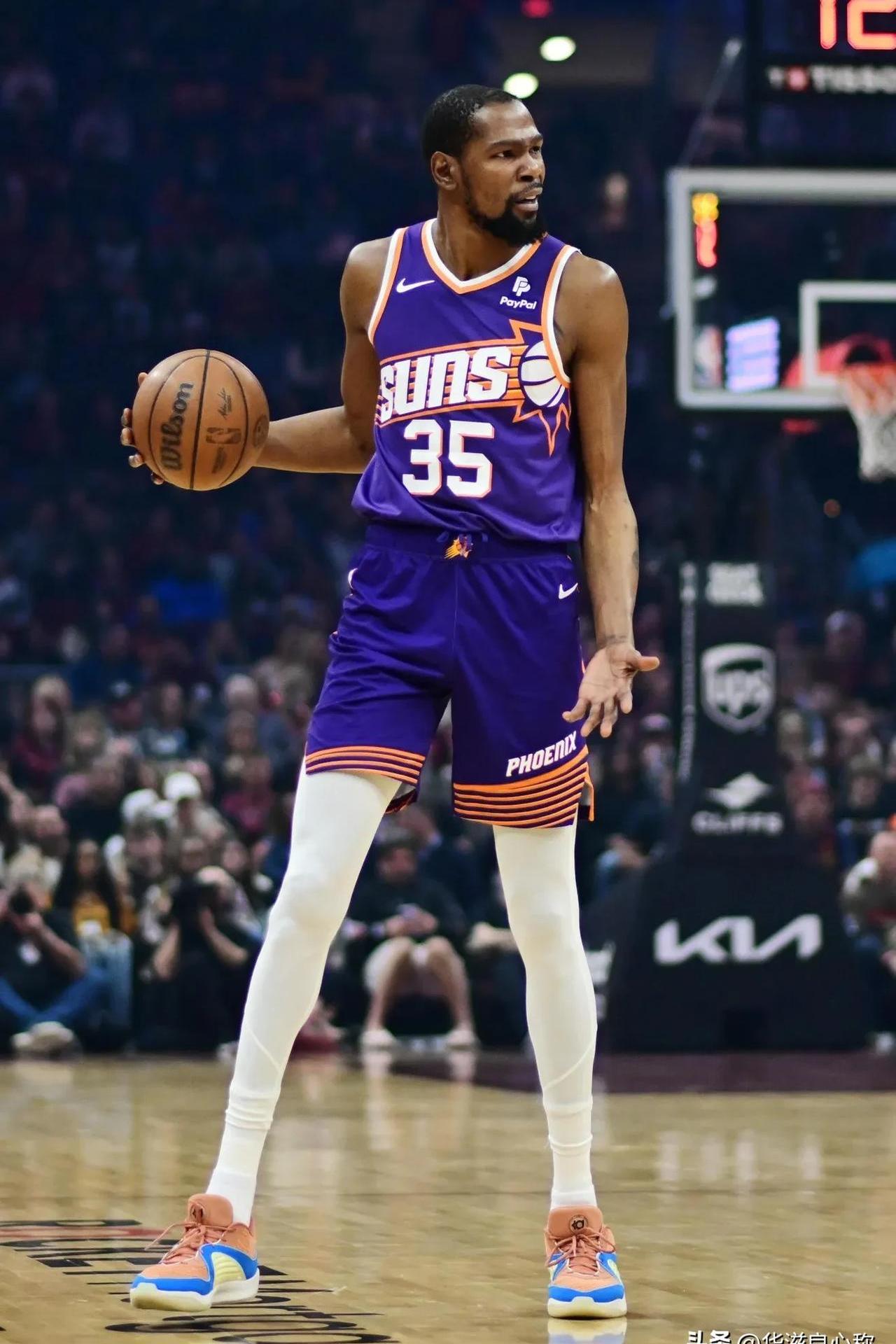 yabo-杜兰特迎来十五赛季出色发挥，阿森纳观众热烈欢呼！再创辉煌时刻-yabo